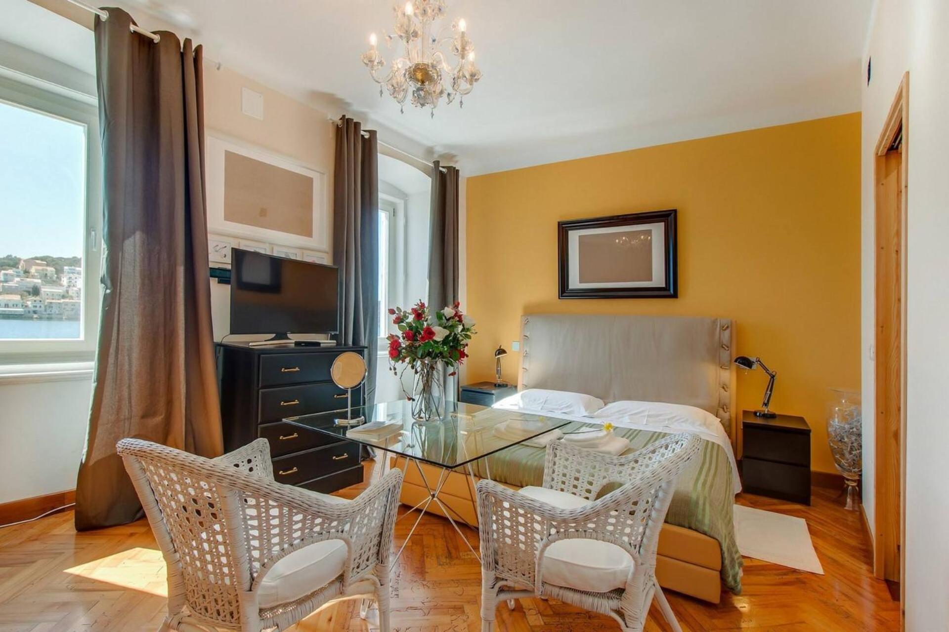 Vindobona Hotell Mali Lošinj Exteriör bild